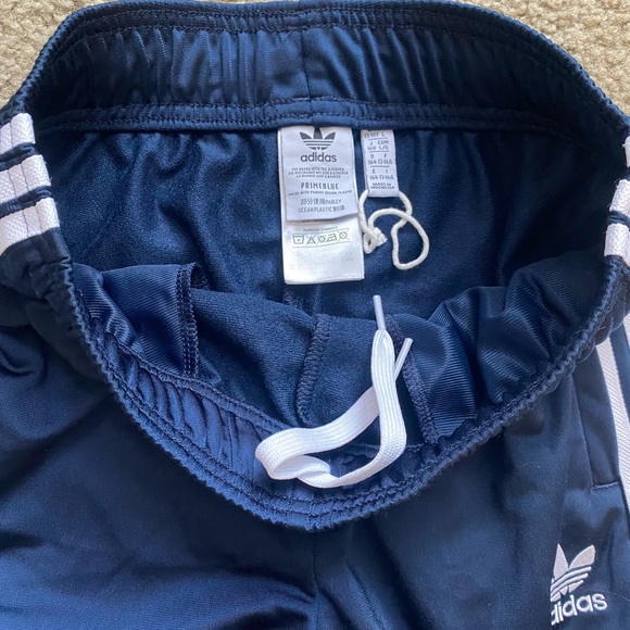BOYS/KIDS (UNISEX) ADIDAS TRACK JOGGING PANTS - SIZE 13/14 - Picture 5 of 8